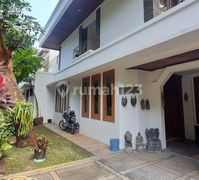 Rumah Asri di lingkungan yg tenang dan aman