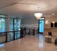 House In Menteng Dekat Imam Bonjol
