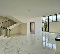 Dijual Murah Rumah 3 Lantai 9x17M Unfurnished Di Jakarta Garden City, Cakung