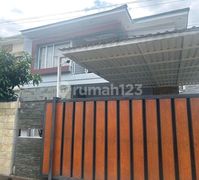 Rumah Keren Tanah Nya Luas Banget Dekat Stasiun Depok Lama dan Gdc