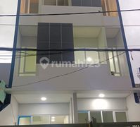 Rumah Brand New Di Sumareccon Gading