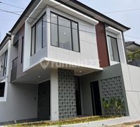 Turun Harga Rumah Hook 2 Lantai Siap Huni Strategis Bintaro