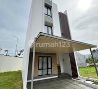 Townhouse 3 Lantai Akses 5 Menit ke Tol Desari, Tol Krukut dan Tol Limo