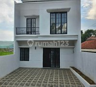 Rumah Baru Siap Huni cuma 10 menit ke stasiun depok