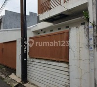 Rumah Minimalis Sederhana Rawasari Barat