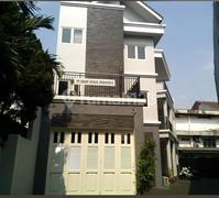 Mini Building 4 LT Semi Furnish di Depan Mall Cinere