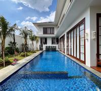 Rumah Mewah Semi Furnished Kemang Jakarta Selatan