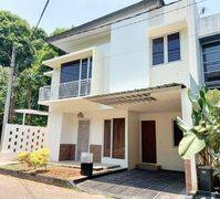 Rumah Hook Ada Kamar Bawah Dijual Cepat Harga 2 Milyaran Fasum Lap Basket Gym Dekat Toll Brigif Cinere