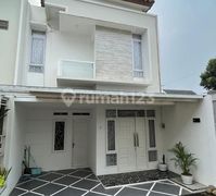 Rumah Cantik Terawat Dekat Pintu Tol Desari