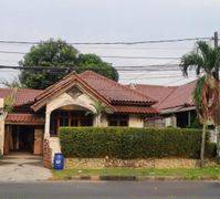 Termurah!!rumah Villa Melati Mas,pinggir Jalan,lt 402,hrg 4.2m Nego,bsd,tangerang