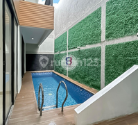 Rumah Ada Swimming Pool Mertilang Bintaro Sektor 9