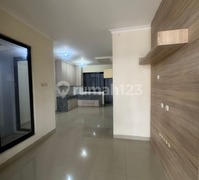 Disewakan Rumah Bagus di Casa Jardin. Semi Furnish