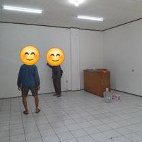 Showing Mei 2025