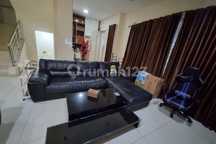 Dijual Rumah PIK 8x17, 2 lantai, Furnish, SHM