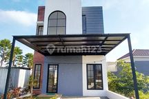 Rumah Bagus 2 Lantai Kota Malang Dekat Dengan Dieng Ijen 