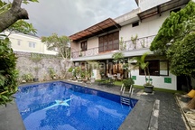 Rumah Bagus Ada Swimming Pool Harga Menarik di Pejaten Barat Area Kemang