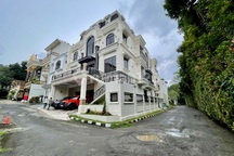 Rumah Baru American Classic di Kemang Jakarta Selatan