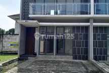 Rumah 3 Kamar Dekat Stasiun Cisauk Dan Toll