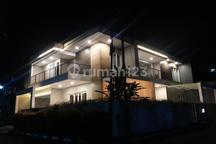 Dijual Rumah Lux 2 Lantai di Komplek Buah Batu Turangga