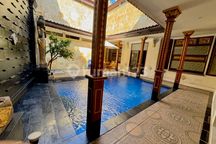 Dijual Rumah dengan Halaman Luas Cocok Utk Kost,Hostel Lebak Bulus Jakarta Selatan