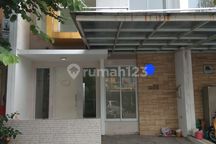 Dijual Cepat Rumah 2 Lantai Cluster Australia Green Lake City