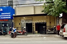 Rumah Strategis Pusat Kota Mojokerto Jl Raden Wijaya Sederet Bank. Hotel. Dll Rumah SHM