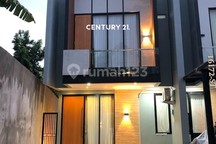 Rumah Brand New 2 Lantai di Cipedak Jagakarsa