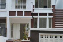 Rumah Pik Crown Golf Luas 184m2 View Golf