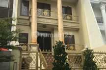 Rumah 3 Lantai Pantai Indah Kapuk Harga Nego