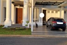 Rumah Cantik Depan Taman Furnish di Cluster Baru di Cluster Baru Citra Gran