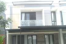 Disewakan Rumah Cluster Lokasi Strategis di Graha Laras Sentul, Bogor
