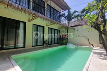 Nice Location!! Montly Rent Modern Villa At Kuta, Sunset Road