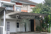 Rumah Dua Lantai Bagus Siap Huni di Banyumanik A5151