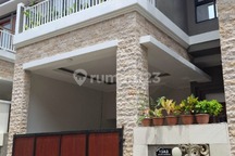 Rumah Lantai 2 Private Pool di Bypass Sanur An