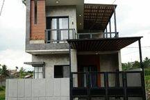 Dijual Cepat Rumah Strategis 2 Lantai Cibadak Sukabumi Tema Industrial