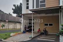 DI SEWAKAN RUMAH SIAP HUNI DI GRAND WISATA BLOK EB 05 NO.10 