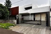 Rumah Bagus Baru Renov Modern Tropis Jalan Lebar di Cinere