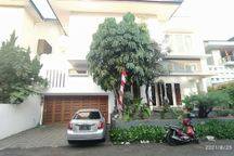 Rumah 2 Lantai Furnished di Pejaten Jakarta Selatan