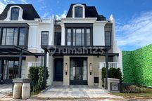 Rumah Mewah 3 Lantai Bellefont East 8 X 16 Ada High Ceiling di Kawasan Elit The Springs Gading Serpong Bsd Dekat ke Tol Dekat ke Aeon Sms Mall