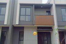 Dijual Cepat rumah cantik minimalis di kawasan Summarecon crown gading