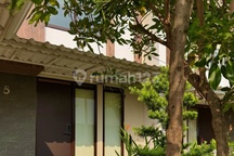 Lux, Lengkap, Nyaman Siap Huni Rmh Rasa Liburan di Kbp