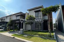 Rumah Premium Summarecon Cluster Emily, 2 Lantai, Hadap Selatan