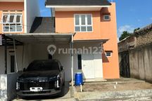 Rumah Ada Canopy Disewakan di Mekarsari Regency Buah Batu