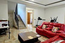 Rumah 2 Lantai Furnish Lokasi Terdepan Di Gading Serpong Disewakan