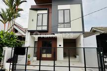 Rumah Modern 2 Lantai Siap Huni Dalam Komplek Lokasi Premium Nusa Loka Bsd City