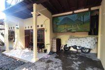 SPACIOUS 4-BEDROOM HOUSE FOR RENT IN CENTRAL LOVINA - NEAR BEACH AND LOCAL AMENITIES