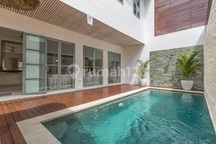 Seminyak Property: Chic Villa Leasehold Camplung Tanduk