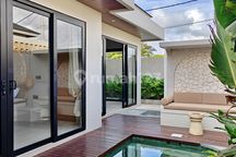 Honeymoon Suite Villa In Seseh