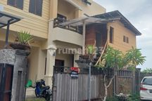 Rumah Buc Taman Sari Kerobokan Badung Bali Siap Huni