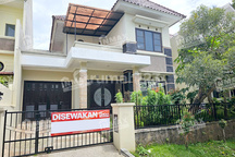 Disewakan rumah 2 lantai siap huni kosongan di Villa Puncak Tidar 